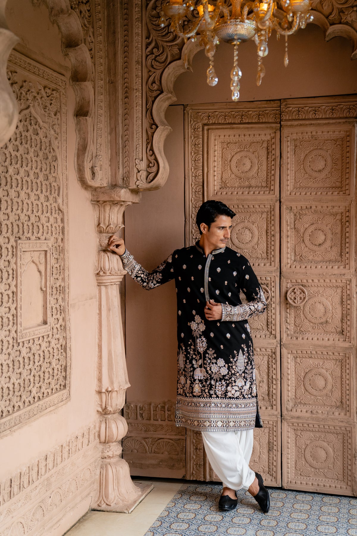 Rehansh – Regal Black Heritage Embroidered Kurta with Patiala